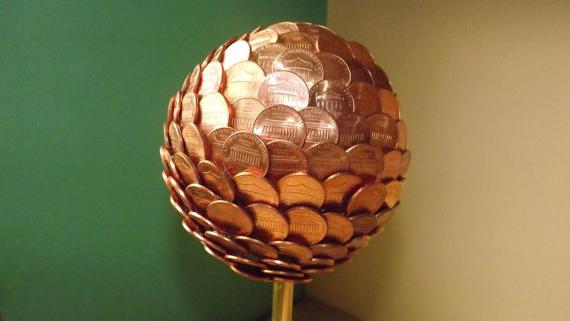 topiary peniaze strom z mincí