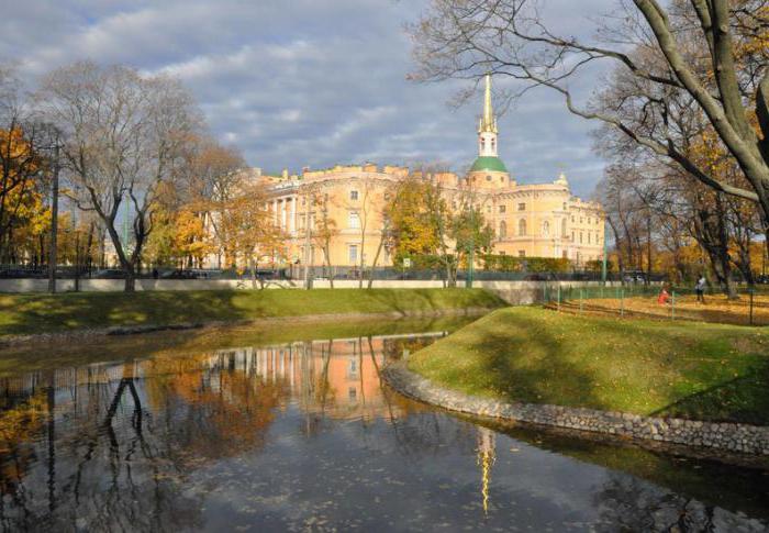 Mikhailovskiy záhrada Petrohrad